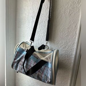 Stylish Plaid Pet Carrier with Breathable Mesh - Blue - Mint Condition”